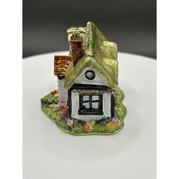 English Cottage Enameled Metal Trinket Box With Crystal Accents 2 Inches - Picture 4 of 11